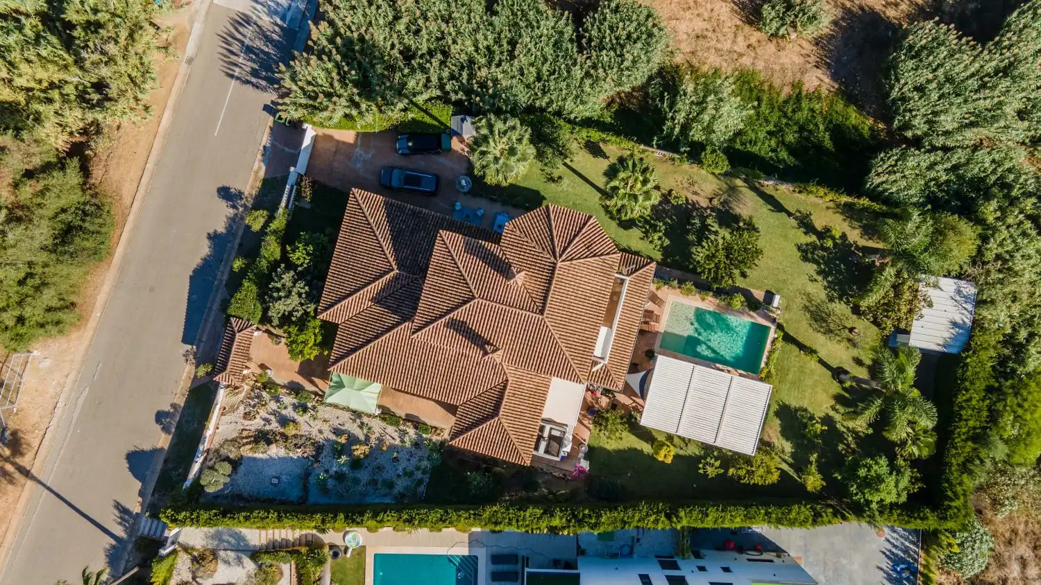 Exterior view of Houses for sale in Sotogrande Costa