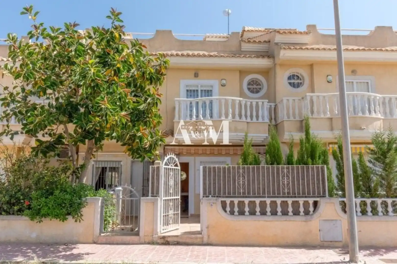 Exterior view of Detached homes for rent in Guardamar del Segura  with Air Conditioner, Private garden and Terrace