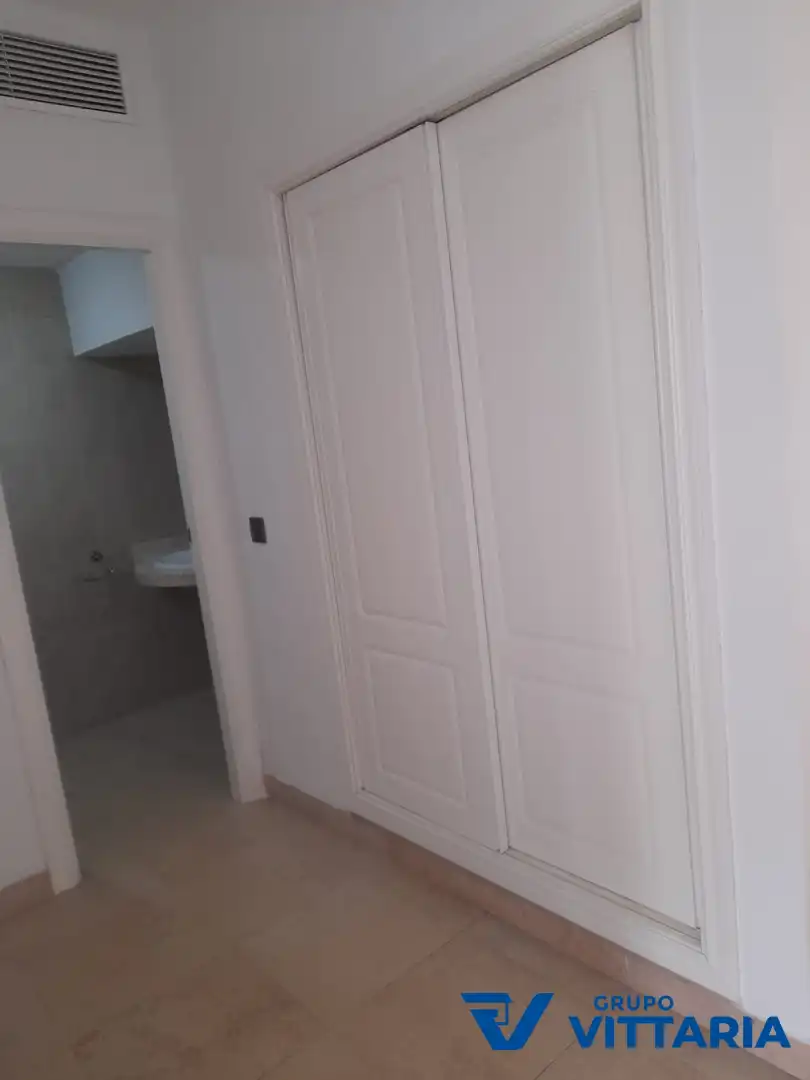 Flat with lift for sale in Avenida de la Envía, imagen 11