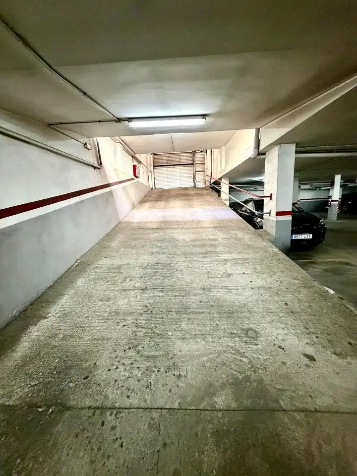 Parking à vendre à Enrique Granados, imagen 3
