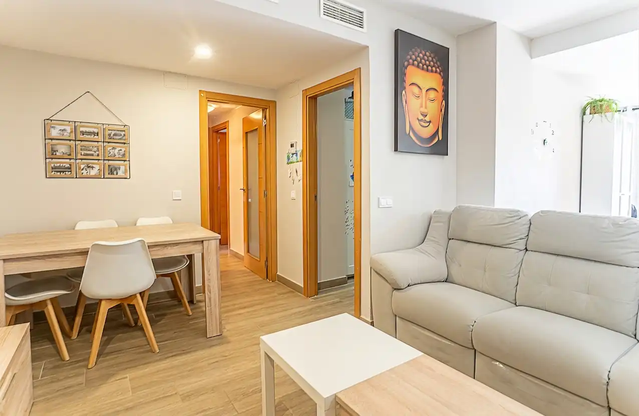 Living room of Flat for sale in Vélez-Málaga  with Air Conditioner, Terrace and Community pool