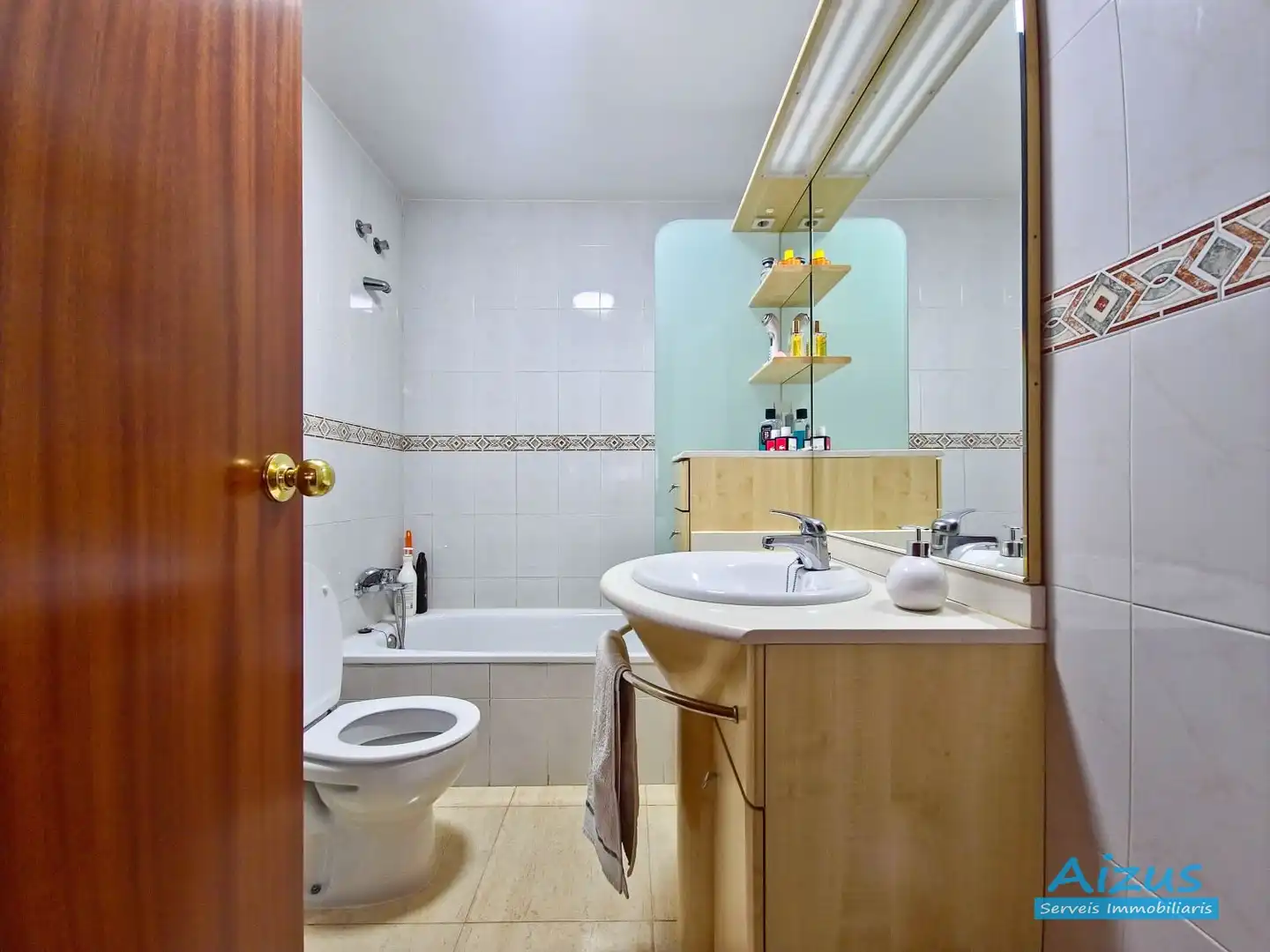 Baño de Casa adosada en venta en Santa Perpètua de Mogoda con Aire acondicionado, Calefacción y Terraza