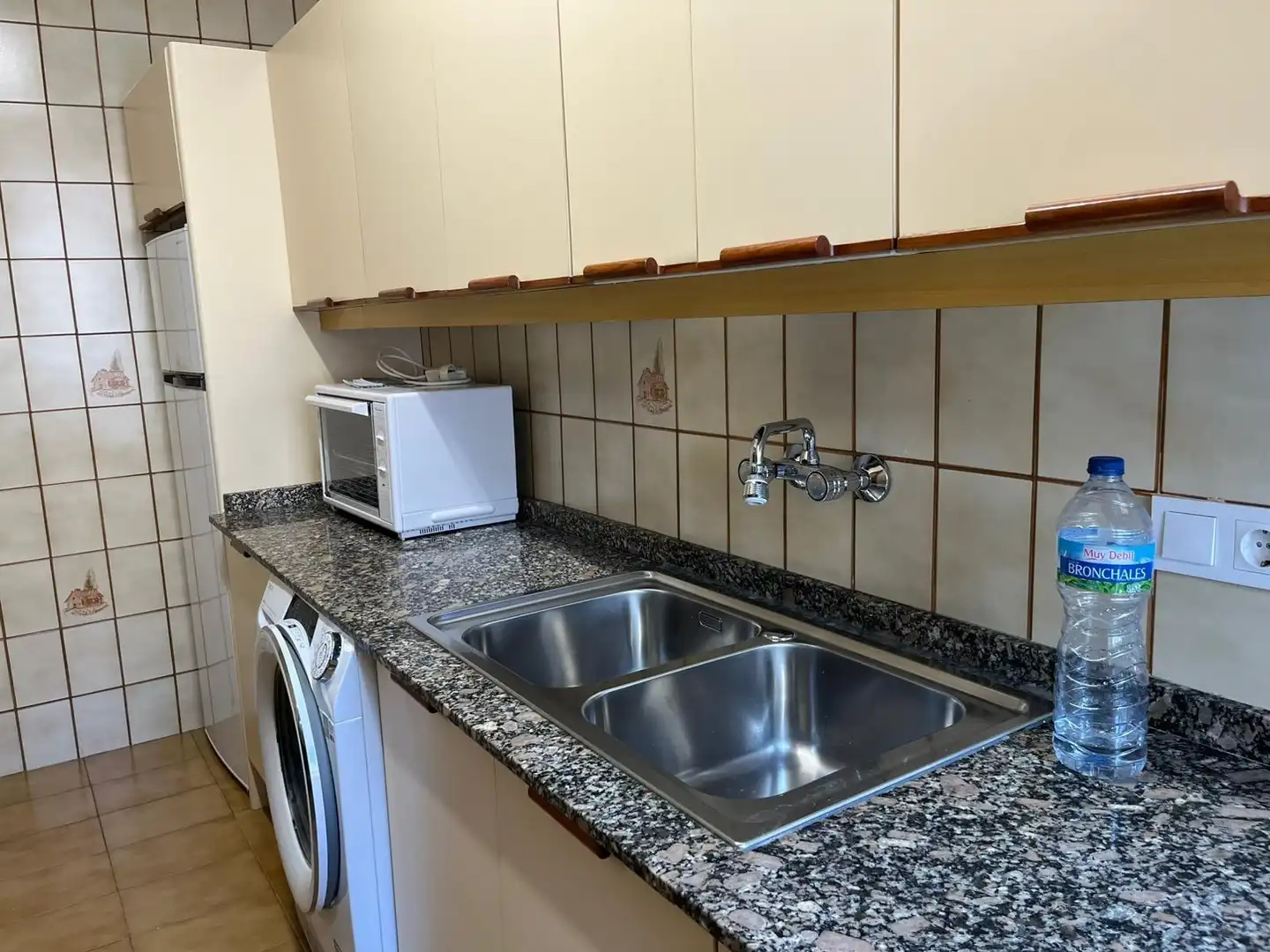 Cuina de Pis de lloguer en Valencia amb Aire condicionat, Moblat i Balcó