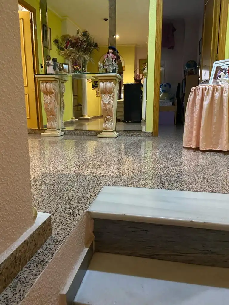 Maisonette zum Verkauf in Elche / Elx mit Klimaanlage
