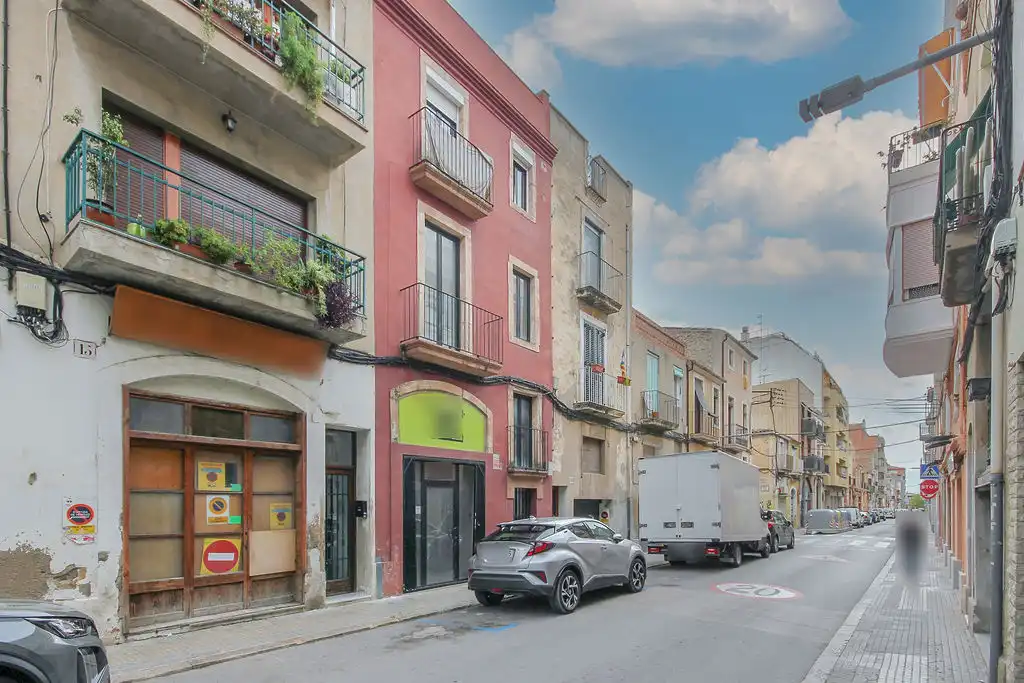 Außenansicht von Gebäude zum Verkauf in Vilafranca del Penedès