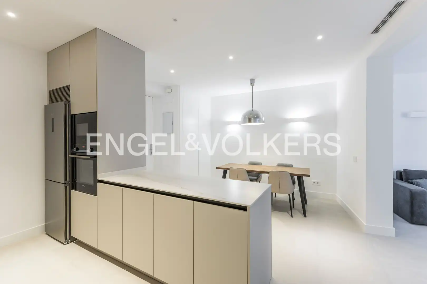 Cocina de Piso de alquiler en Madrid con Aire acondicionado, Calefacción y Amueblado