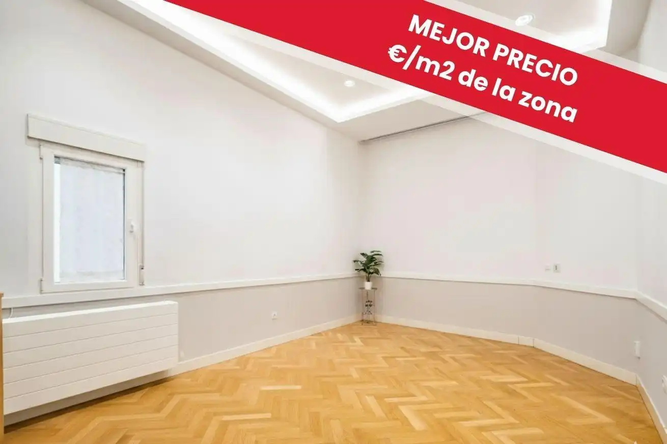 Bedroom of Flat for sale in Madrid  with Air Conditioner, Heating and Storage room