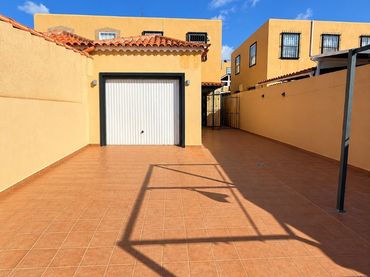 Maison avec balcon à vendre à Calle Zodiaco