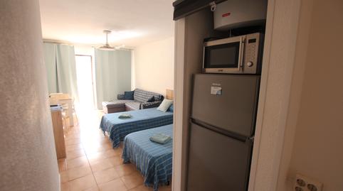 Foto 4 de Piso en venta en Avenida San Francisco, 14, Los Cristianos, Arona