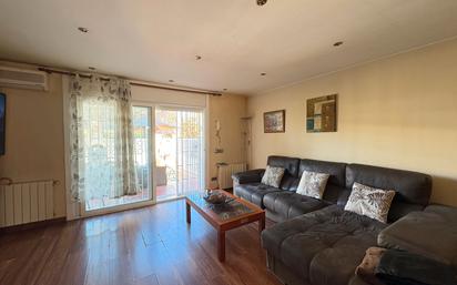 Living room of Single-family semi-detached for sale in Cubelles  with Air Conditioner, Heating and Private garden