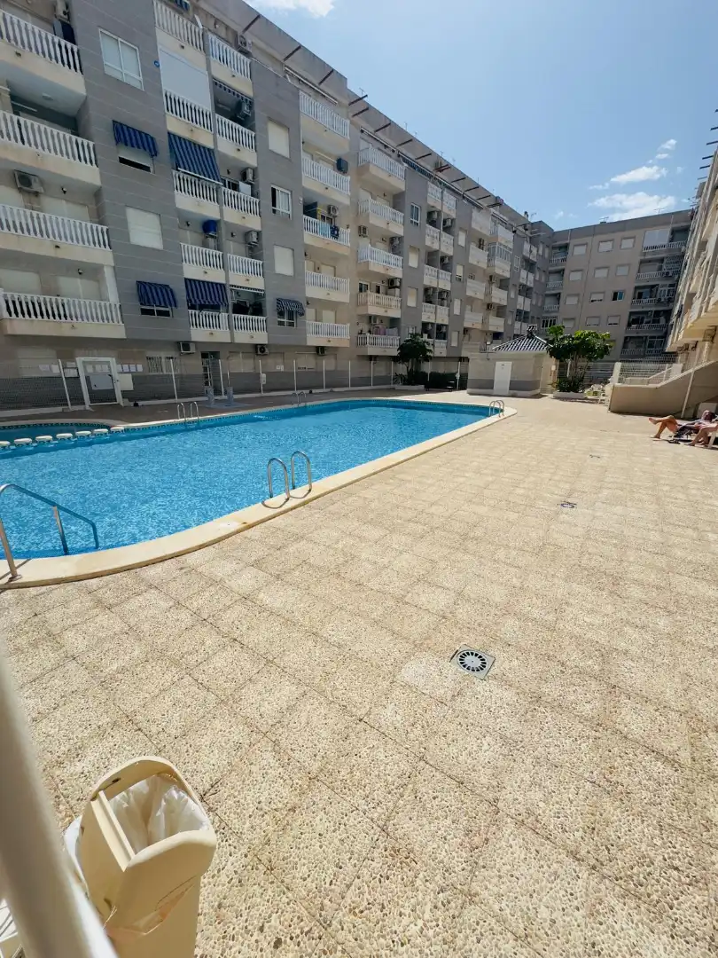Piscina de Ático en venta en Torrevieja con Aire acondicionado, Calefacción y Terraza