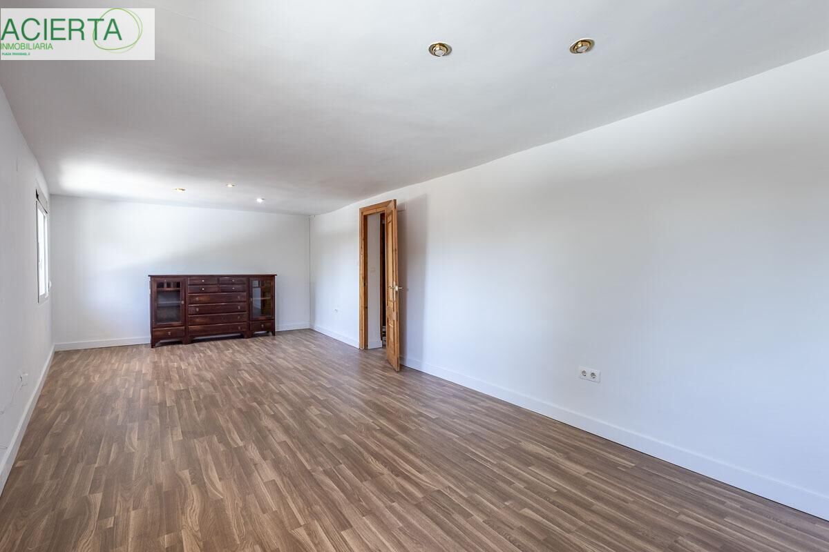 House or chalet for sale in  Granada Capital  with Terrace