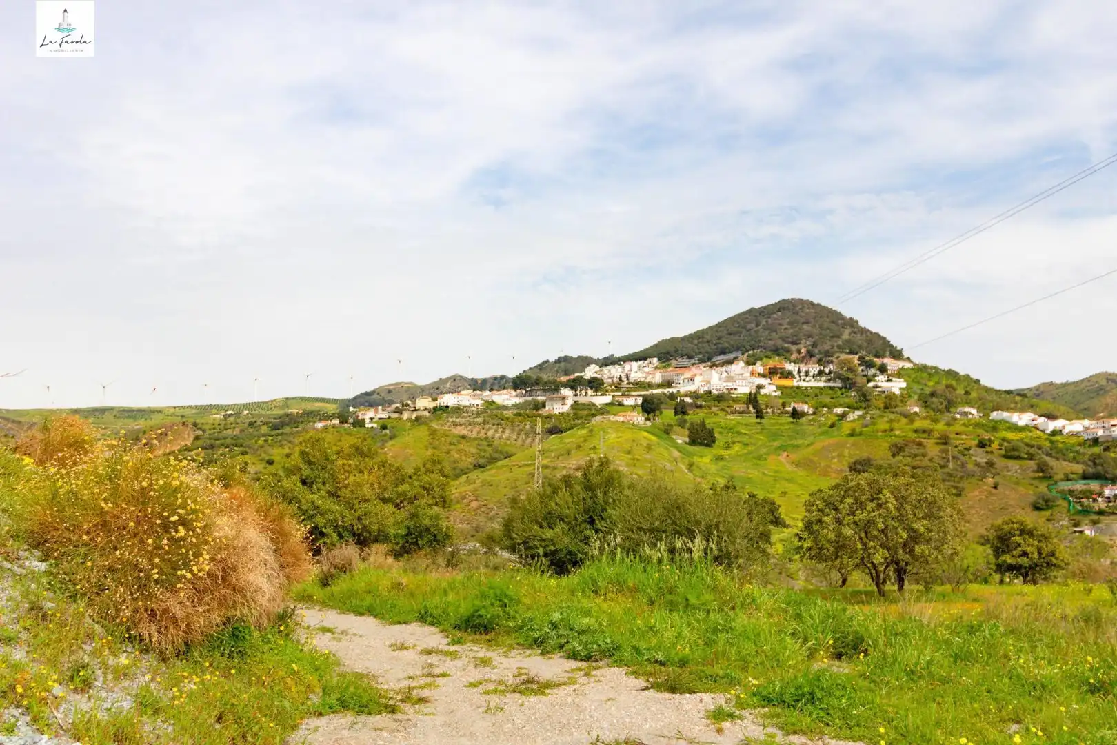 Vista exterior de Casa o xalet en venda en Carratraca amb Aire condicionat, Jardí privat i Terrassa
