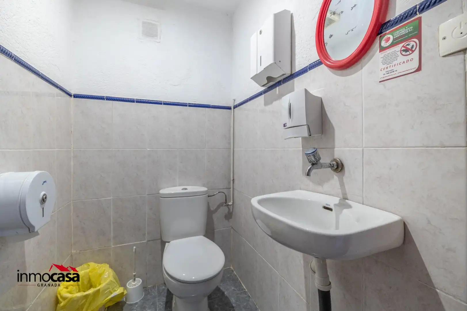 Baño de Local en venta en Armilla