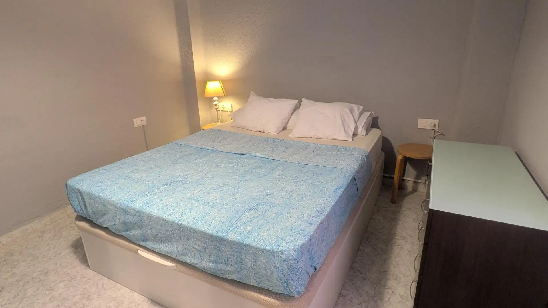 Bedroom of Flat for rent in Valencia  with Air Conditioner