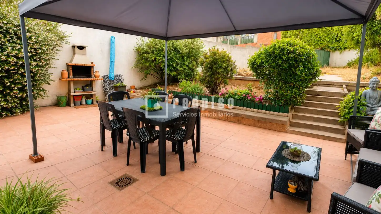 Terrassa de Casa o xalet en venda en Seseña amb Calefacció, Jardí privat i Terrassa
