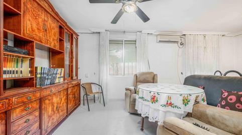 Foto 4 de Piso en venta en Calle Calle Ciudad de Onteniente, Parque Alcosa,  Sevilla Capital