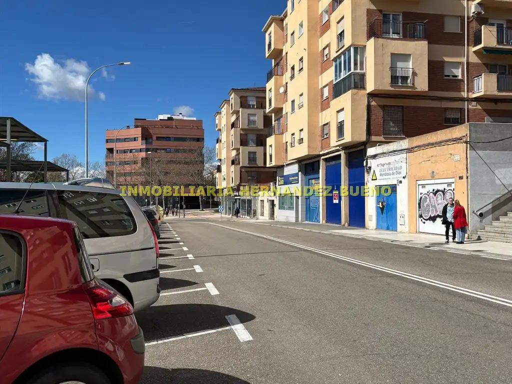 Vista exterior de Local en venta en Salamanca
