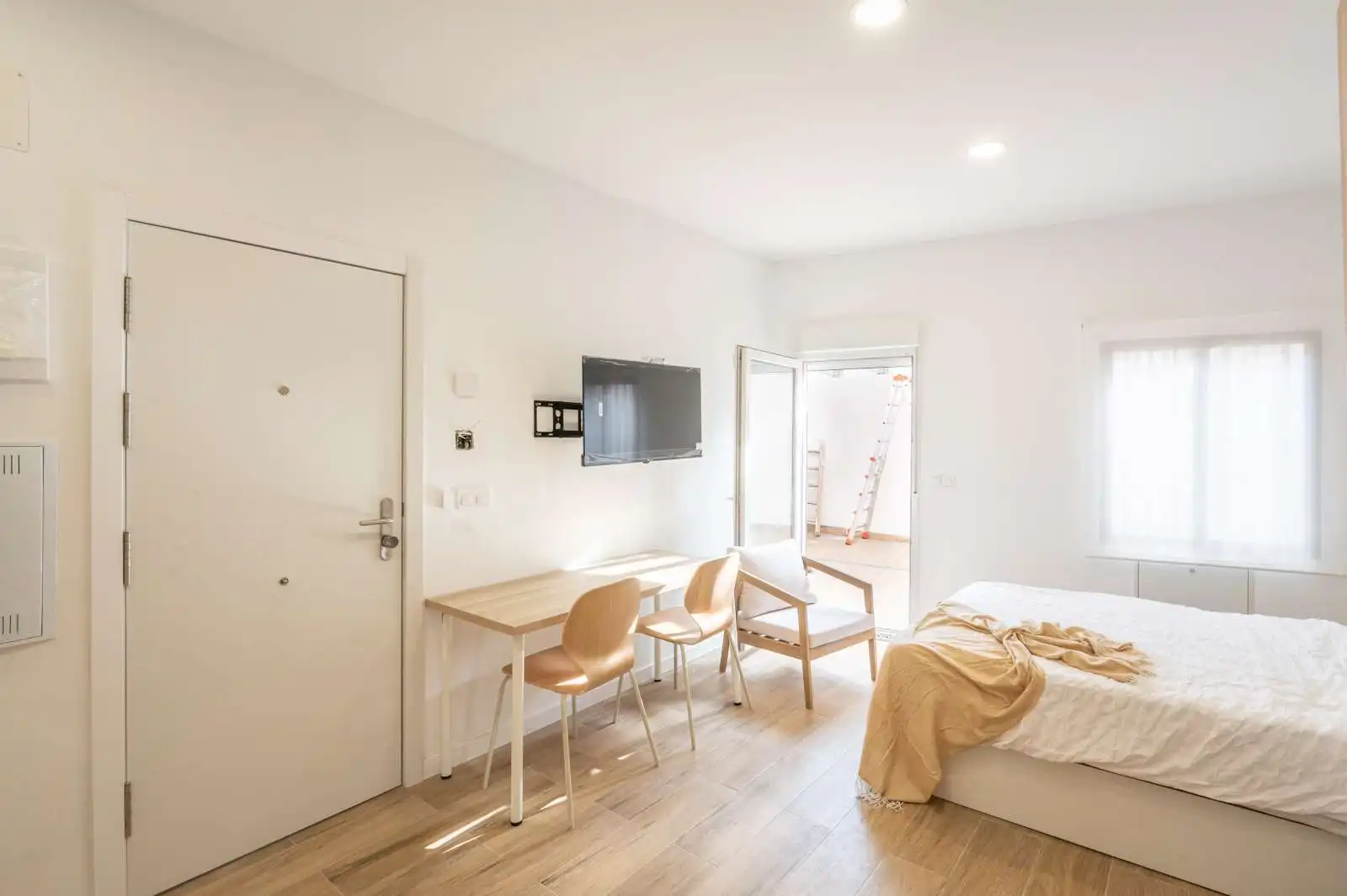 Habitación de Estudio para compartir en Madrid con Aire acondicionado, Terraza y Amueblado