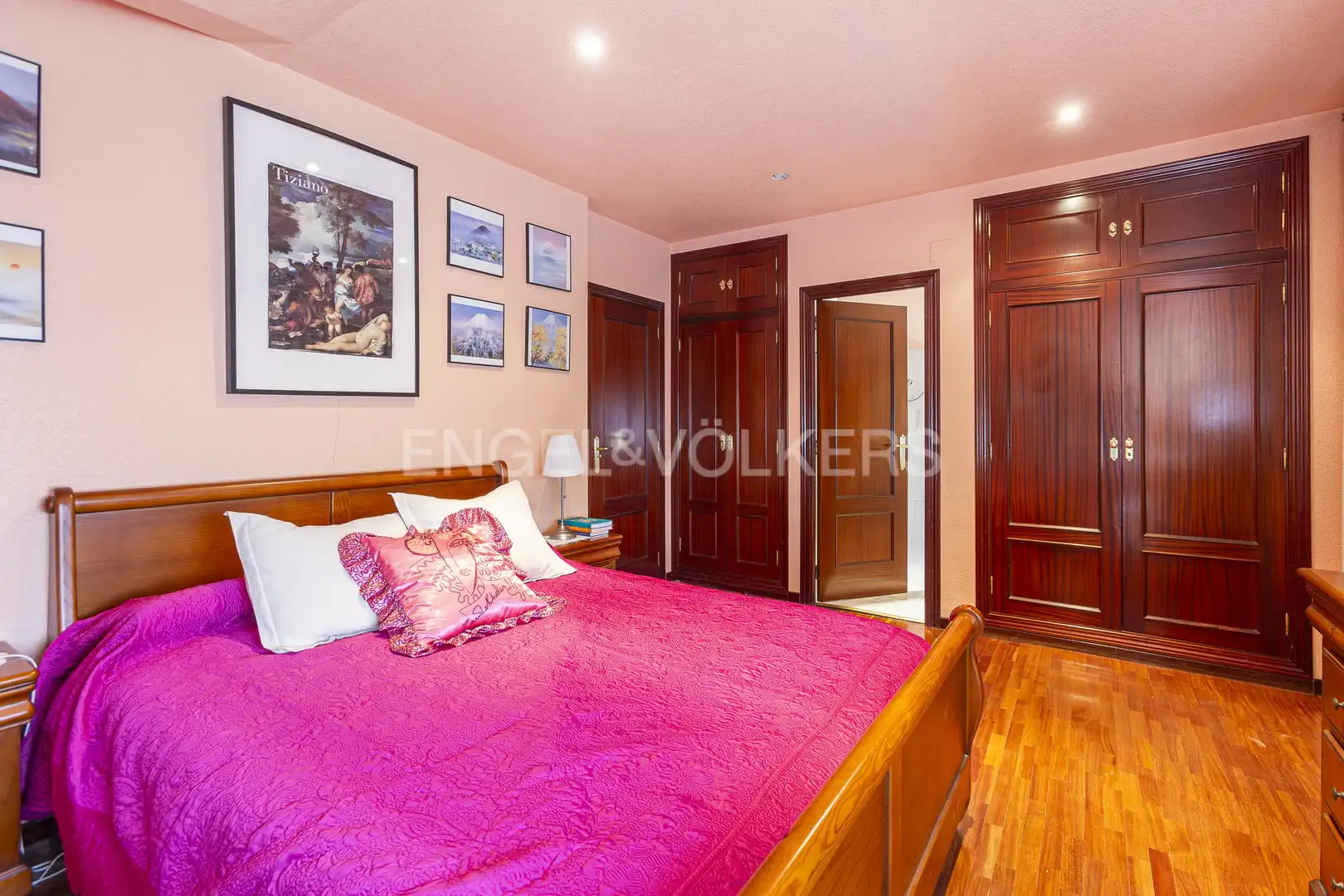 Habitación de Casa o chalet de alquiler en Pozuelo de Alarcón con Calefacción, Jardín privado y Parquet