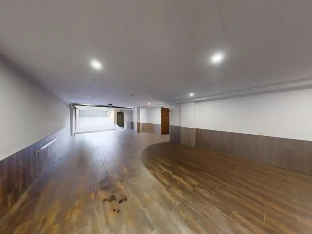 Flat for sale in Boadilla del Monte  with Air Conditioner, Private garden and Parquet flooring