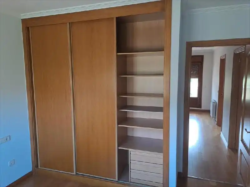 Habitación de Casa adosada en venta en Vilagarcía de Arousa con Jardín privado, Terraza y Trastero
