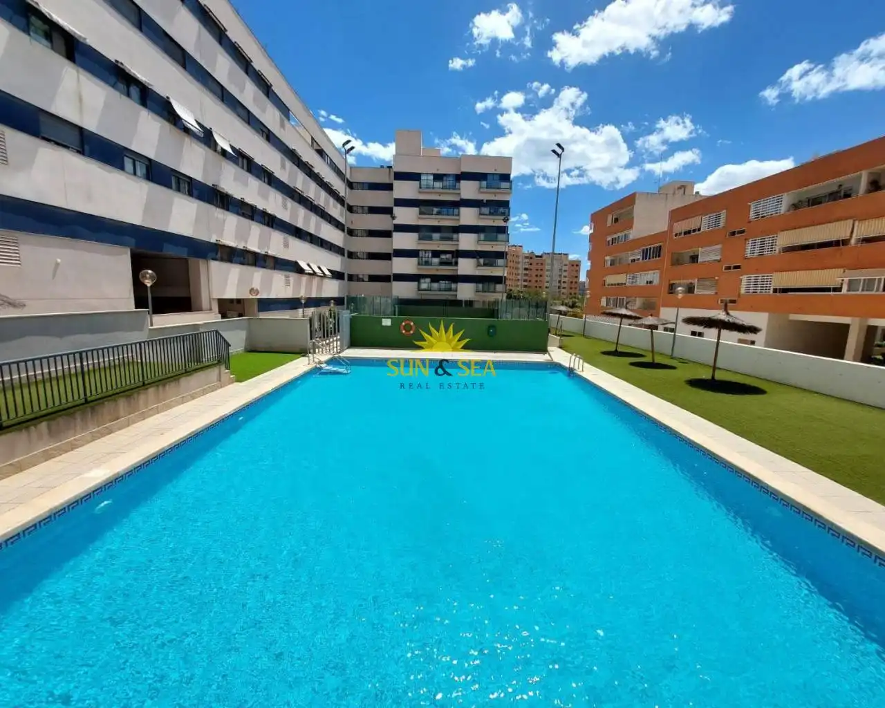 Piscina de Pis de lloguer en Alicante / Alacant amb Aire condicionat, Calefacció i Traster