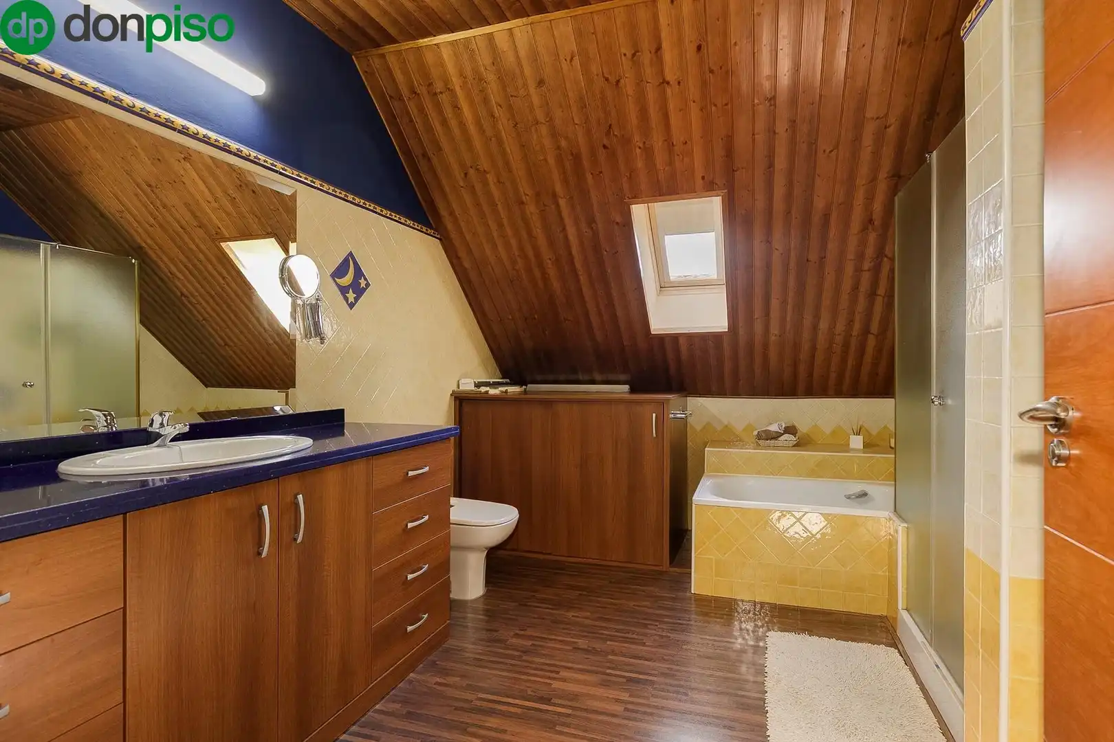 Bathroom of Houses for sale in Huétor de Santillán  with Heating, Private garden and Swimming Pool
