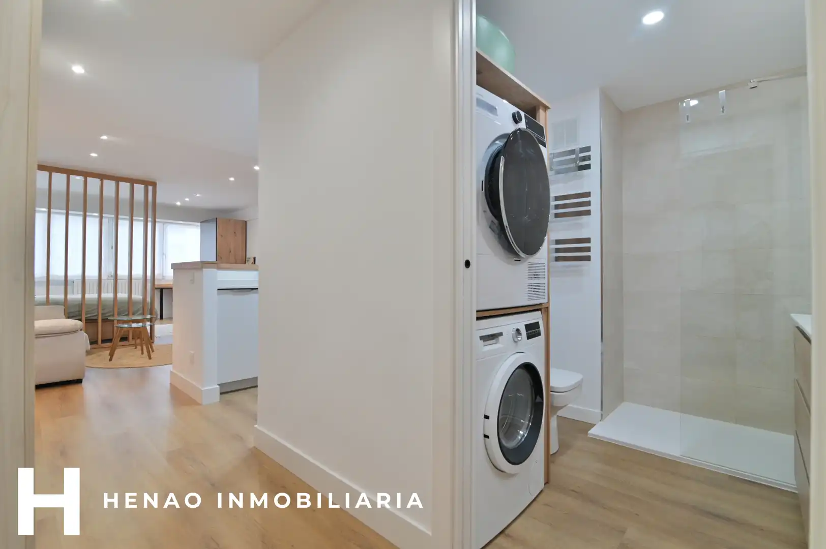 Habitación de Apartamento en venta en Bilbao  con Calefacción, Parquet y Amueblado