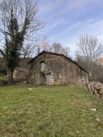 Casa rústica en venda a Barrio Campillo 5