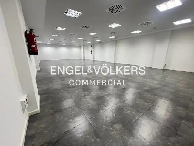 Büro zur Miete in Esplugues de Llobregat mit Klimaanlage
