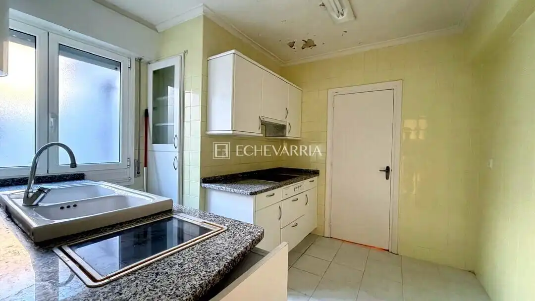 Cocina de Piso en venta en Las Arenas