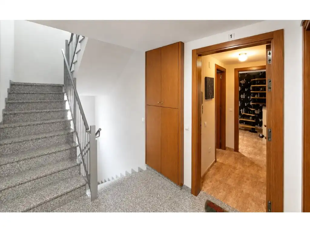 Dúplex en venta en El Pla del Penedès con Horno, Balcón y Piscina comunitaria