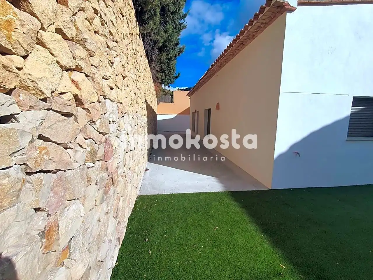 Vista exterior de Casa o chalet en venta en Orxeta con Terraza y Piscina