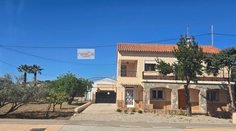 CHALET CON PARCELA CON 2 VIVIENDAS, 2 NAVES Y GARAJE, image 2