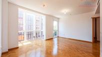 Living room of Attic to rent in  Madrid Capital  with Air Conditioner and Terrace