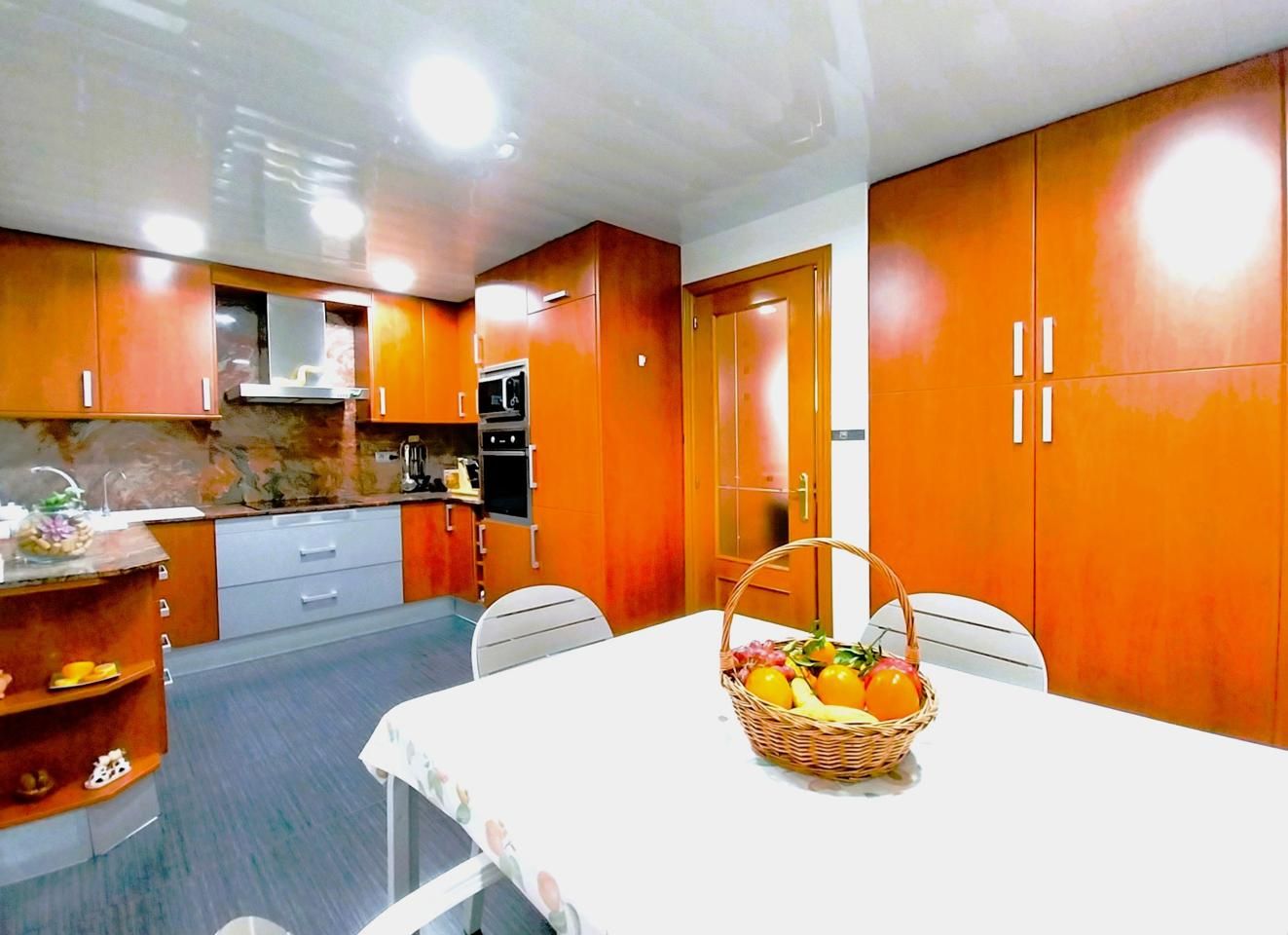 Kitchen of House or chalet for sale in Terrassa  with Air Conditioner, Heating and Private garden