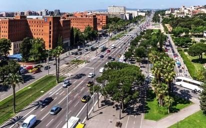 Vista exterior de Pis en venda en  Barcelona Capital amb Aire condicionat, Calefacció i Jardí privat