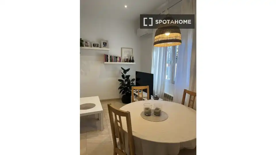 Dining room of Flat for rent in Madrid  with Air Conditioner, Heating and Furnished