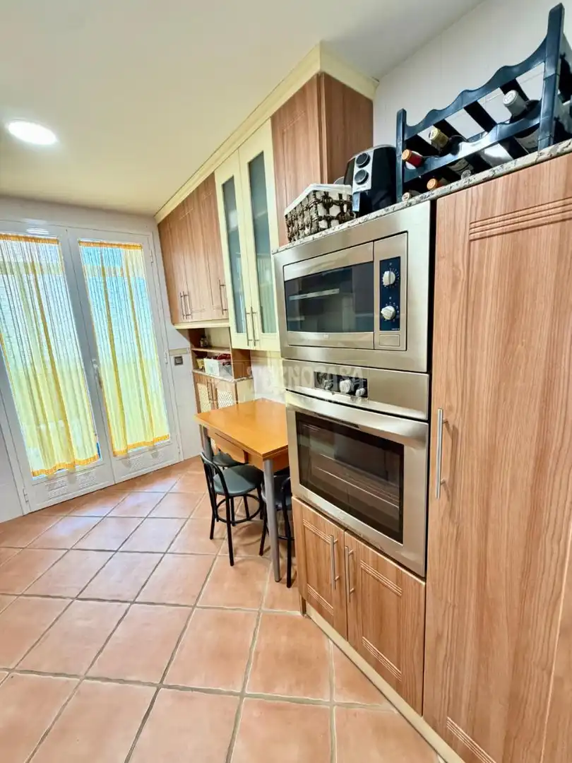Kitchen of Flat for sale in Arganda del Rey  with Air Conditioner, Heating and Parquet flooring