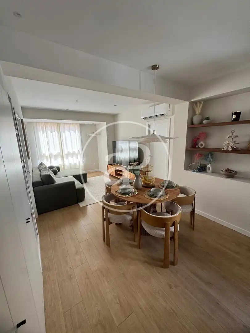 Living room of Flat for rent in Valencia  with Air Conditioner, Heating and Furnished