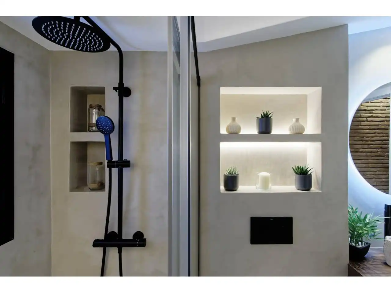 Bathroom of Duplexes for sale in Barcelona  with Air Conditioner, Heating and Parquet flooring