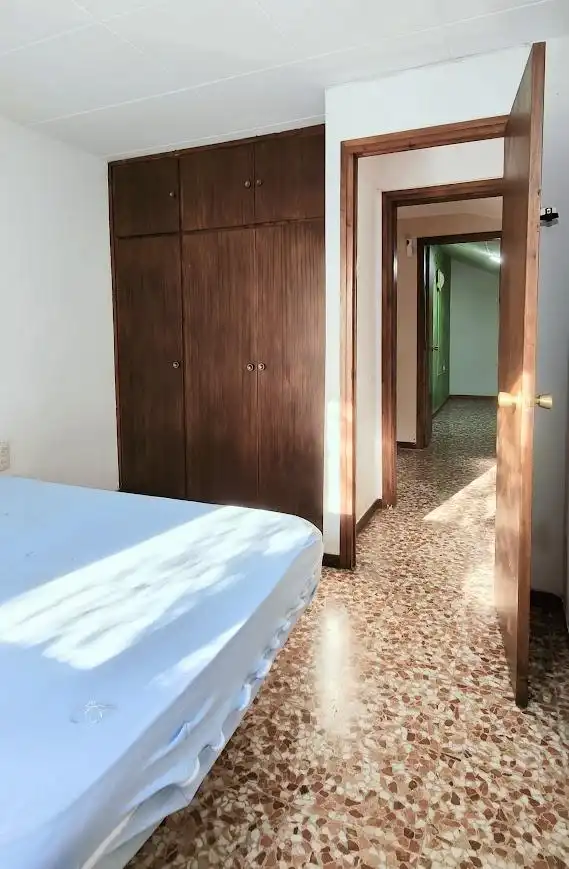 Casa adosada de alquiler en Terrassa con Calefacción, Terraza y Internet
