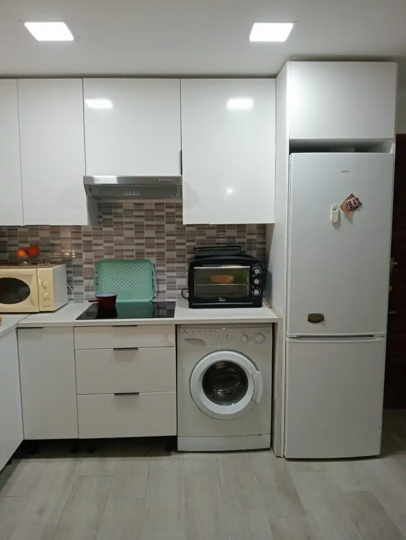 Cuina de Pis en venda en Guillena amb Aire condicionat, Terrassa i Piscina comunitària