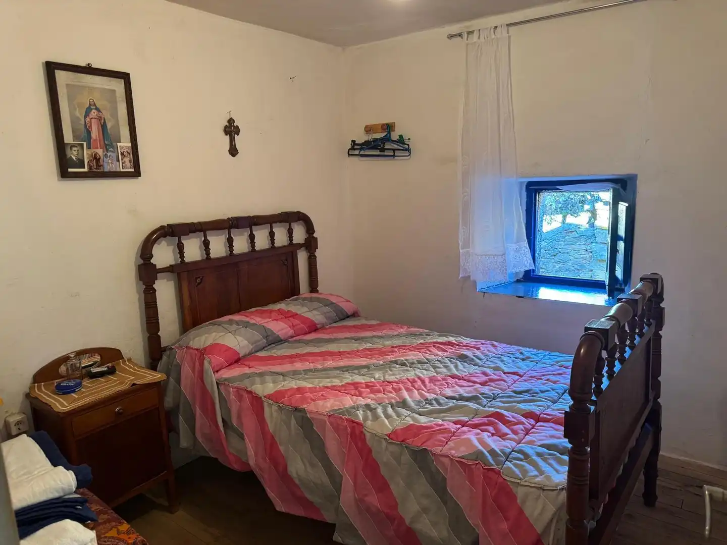 Habitación de Finca rústica en venta en Palacios de Sanabria con Jardín privado, Amueblado y Balcón
