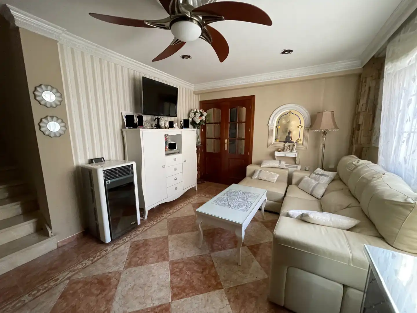 Sala d'estar de Casa o xalet en venda en Úbeda amb Aire condicionat, Calefacció i Terrassa