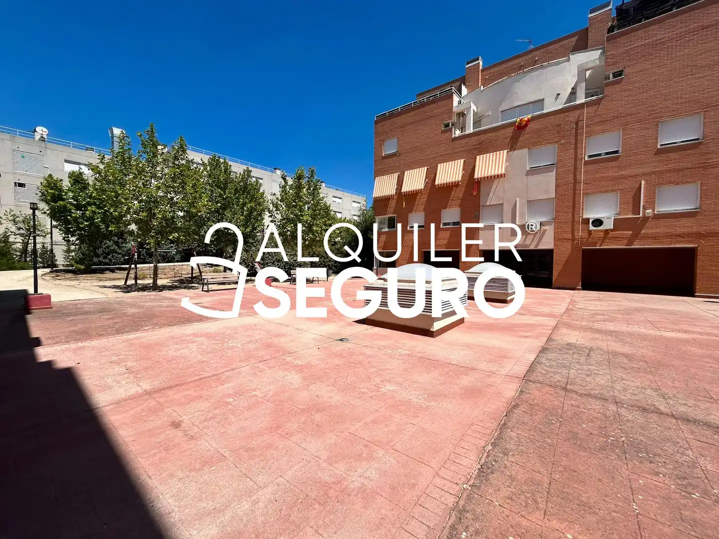 Exterior view of Flat for rent in Rivas-Vaciamadrid  with Air Conditioner, Heating and Storage room