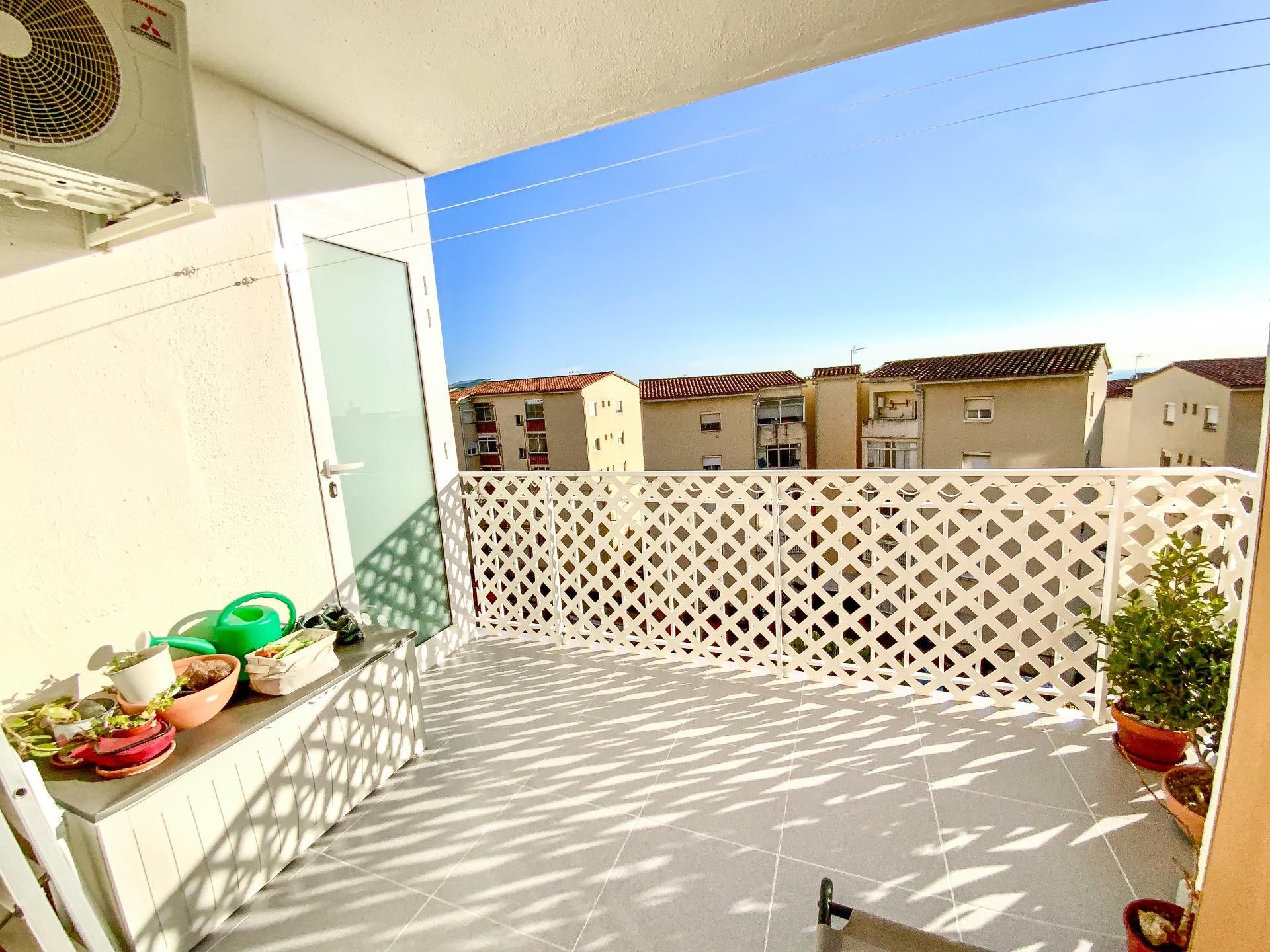 Balcony of Flat for sale in El Masnou  with Air Conditioner, Heating and Parquet flooring