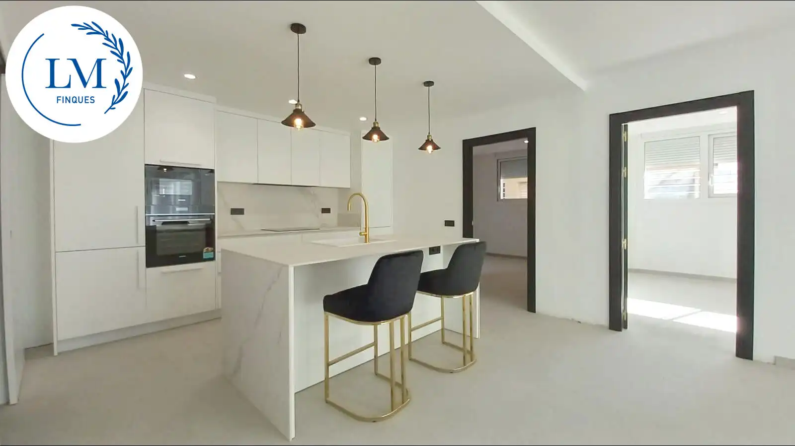 Ground floor for sale in Centre Vila