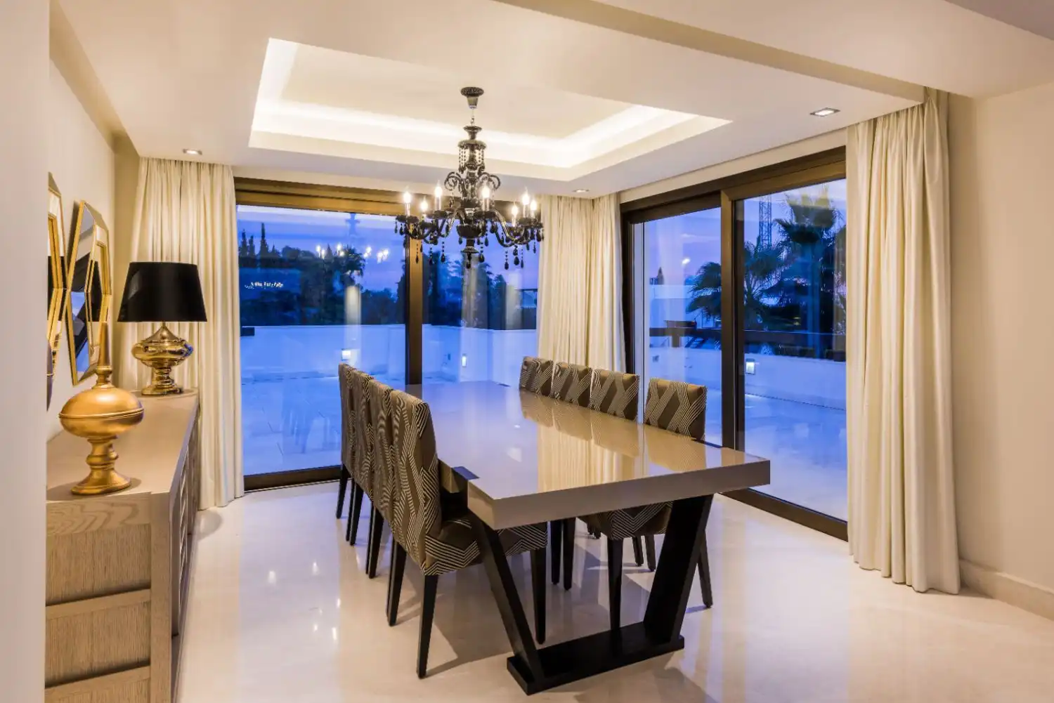 Comedor de Casa o chalet de alquiler en Marbella con Aire acondicionado, Calefacción y Terraza